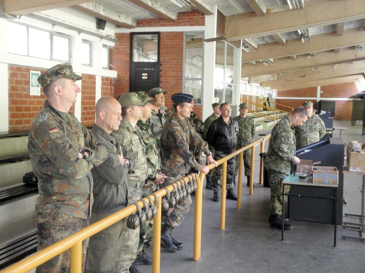 https://www.morh.hr/wp-content/gallery/natjecanje-u-streljatvu-predstavnika-vojno-diplomatskog-zbora/vdi_streljastvo_22052013_02.jpg