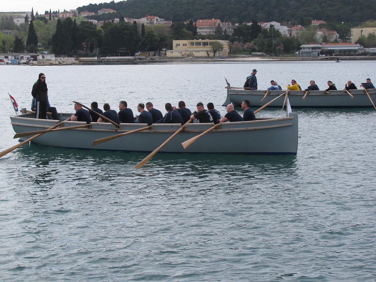 https://www.morh.hr/wp-content/gallery/natjecanje-u-veslanju-kutera-hrm-a/regata_10042013_01.jpg