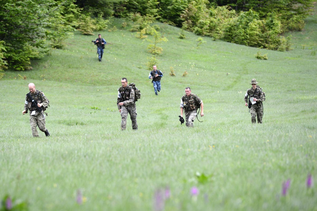 https://www.morh.hr/wp-content/gallery/natjecanje-za-najspremnijeg-pripadnika-os-rh/1_za_hr_1705201_10.jpg