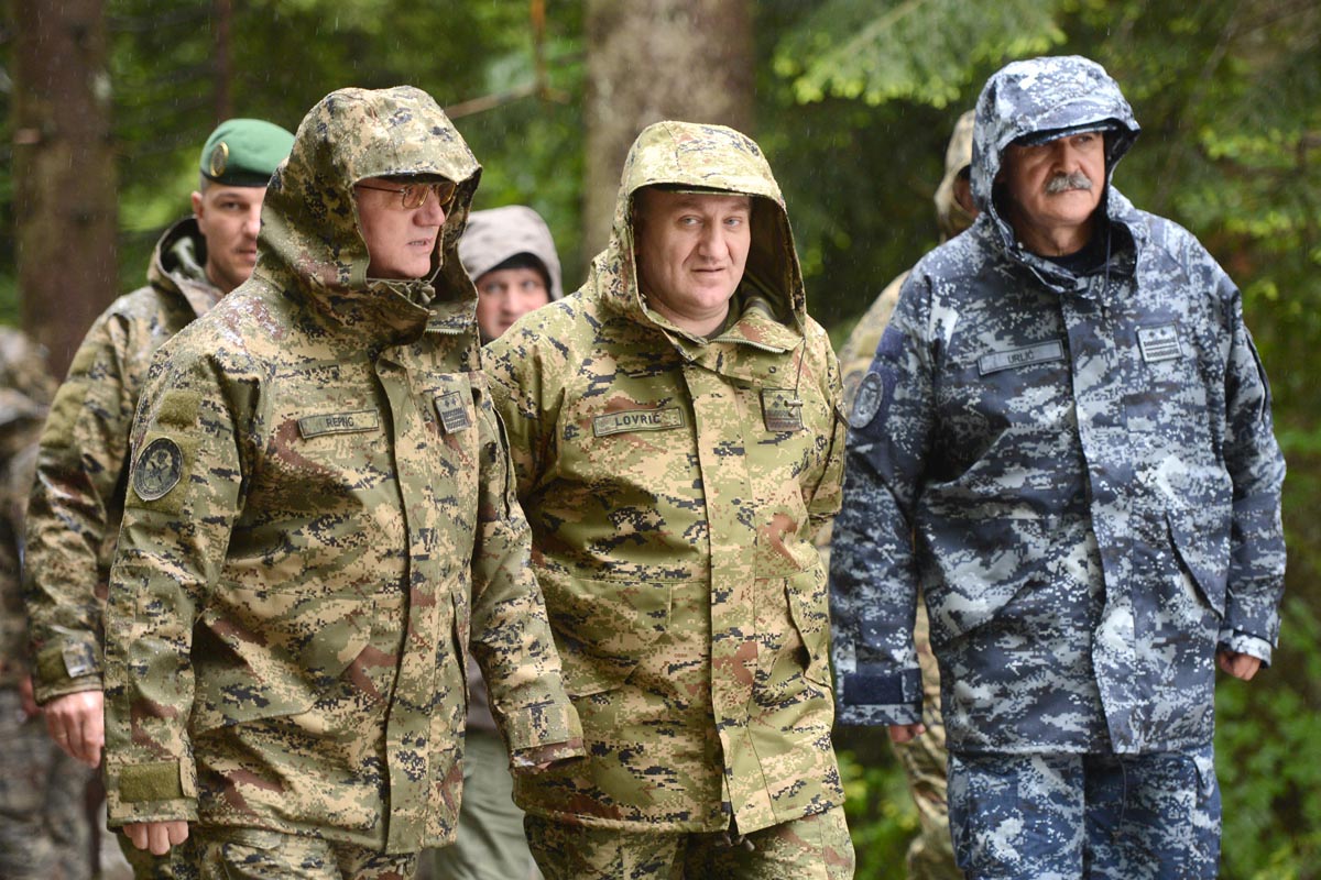 https://www.morh.hr/wp-content/gallery/natjecanje-za-najspremnijeg-pripadnika-os-rh/1_za_hr_1705201_21.jpg