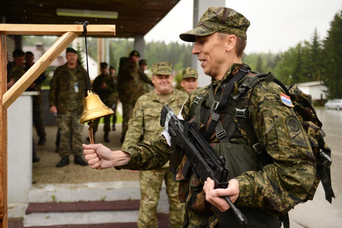 https://www.morh.hr/wp-content/gallery/natjecanje-za-najspremnijeg-pripadnika-os-rh/1_za_hr_1705201_31.jpg
