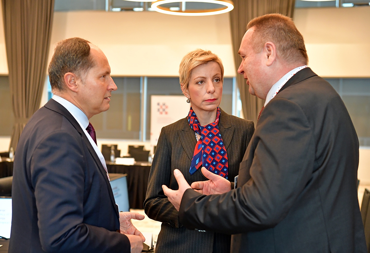 https://www.morh.hr/wp-content/gallery/neformalni-sastanak-ravnatelja-za-obrambenu-politiku-europske-unije/wil_1741.jpg