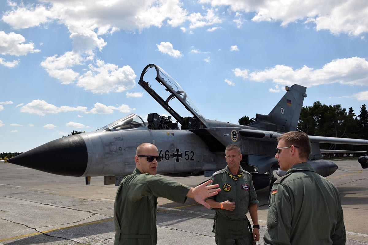 https://www.morh.hr/wp-content/gallery/njemacki-tornado-u-zrakoplovnoj-bazi-zemunik/tornado_zemunik_09072018_09.jpg