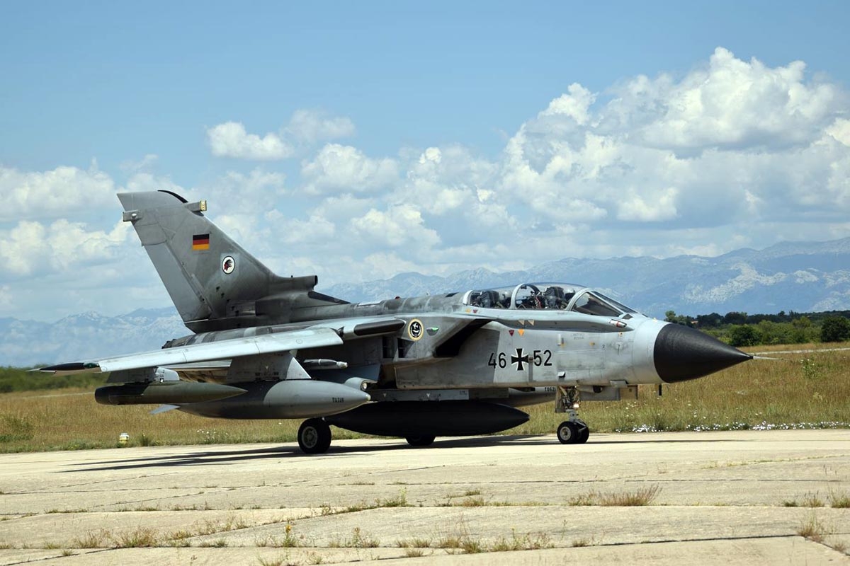 https://www.morh.hr/wp-content/gallery/njemacki-tornado-u-zrakoplovnoj-bazi-zemunik/tornado_zemunik_09072018_15.jpg