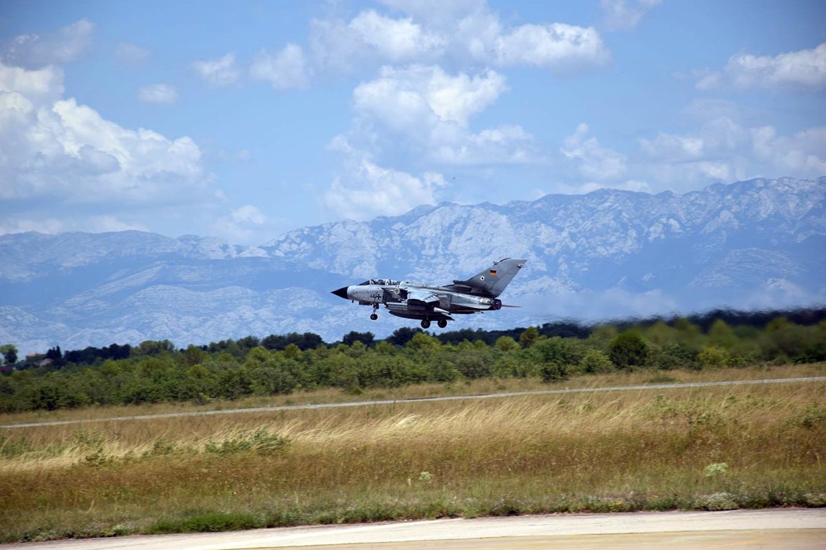 https://www.morh.hr/wp-content/gallery/njemacki-tornado-u-zrakoplovnoj-bazi-zemunik/tornado_zemunik_09072018_16.jpg