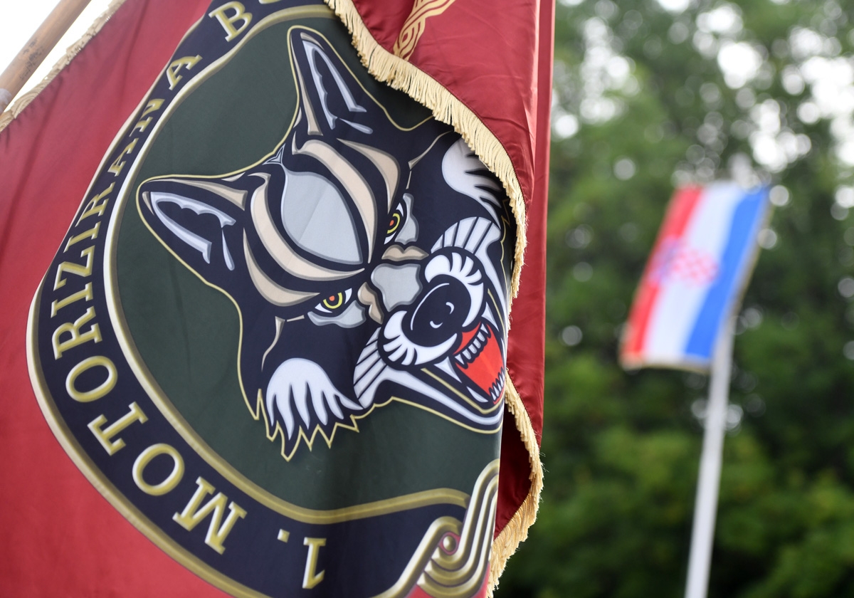 https://www.morh.hr/wp-content/gallery/novi-zapovjednik-motorizirane-bojne-vukovi/9_gardijska_brigada_vukovi_30082018_01.1.jpg