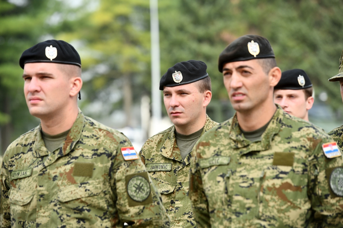 https://www.morh.hr/wp-content/gallery/novi-zapovjednik-motorizirane-bojne-vukovi/9_gardijska_brigada_vukovi_30082018_13.jpg