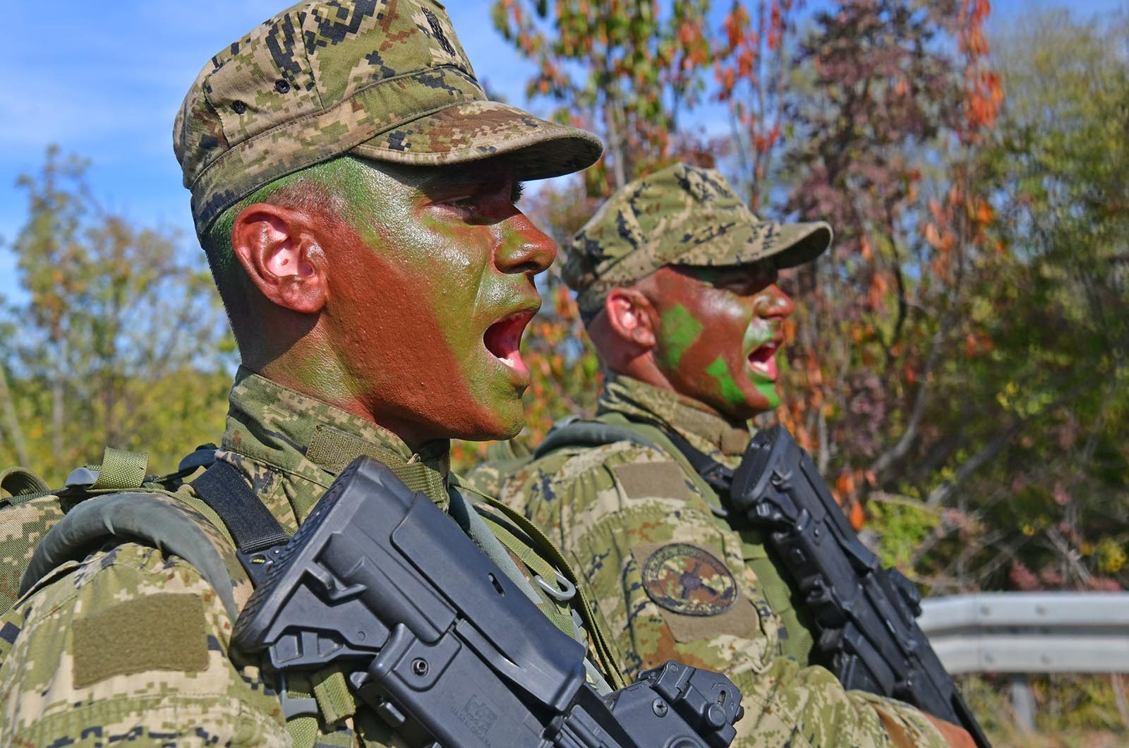 https://www.morh.hr/wp-content/gallery/novim-vodama-hv-a-urucene-znacke-i-diplome-na-kninskoj-tvrdavi/hrvatska_vojska_vodje_190719_12.jpg