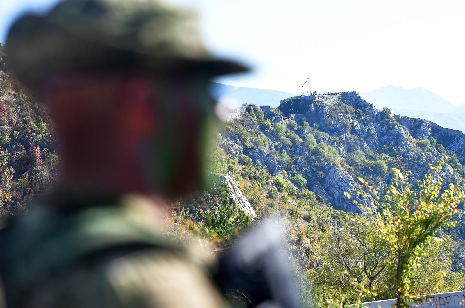 https://www.morh.hr/wp-content/gallery/novim-vodama-hv-a-urucene-znacke-i-diplome-na-kninskoj-tvrdavi/hrvatska_vojska_vodje_190719_18.jpg