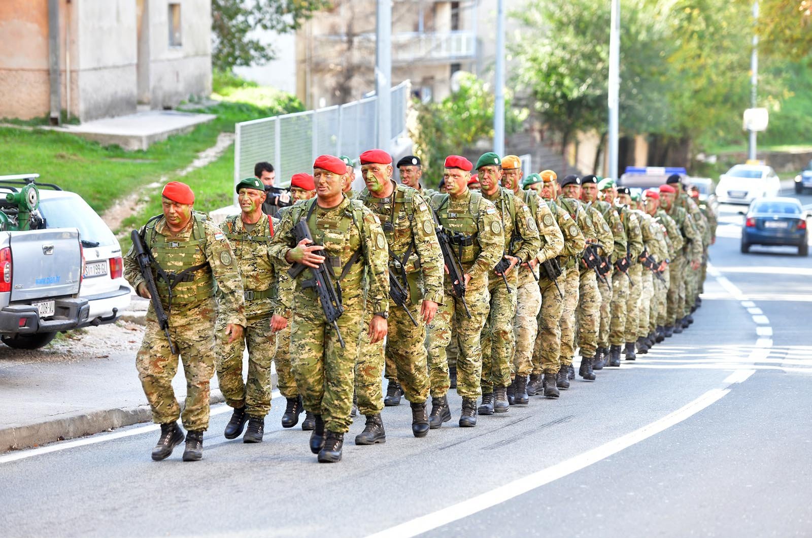 https://www.morh.hr/wp-content/gallery/novim-vodama-hv-a-urucene-znacke-i-diplome-na-kninskoj-tvrdavi/hrvatska_vojska_vodje_190719_29.jpg