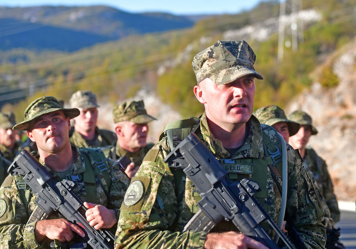 https://www.morh.hr/wp-content/gallery/novo-poglavlje-hv-a-nosi-poruku-buducnost-pripada-hrabrima/hodnja_zss_27102019_30.jpg