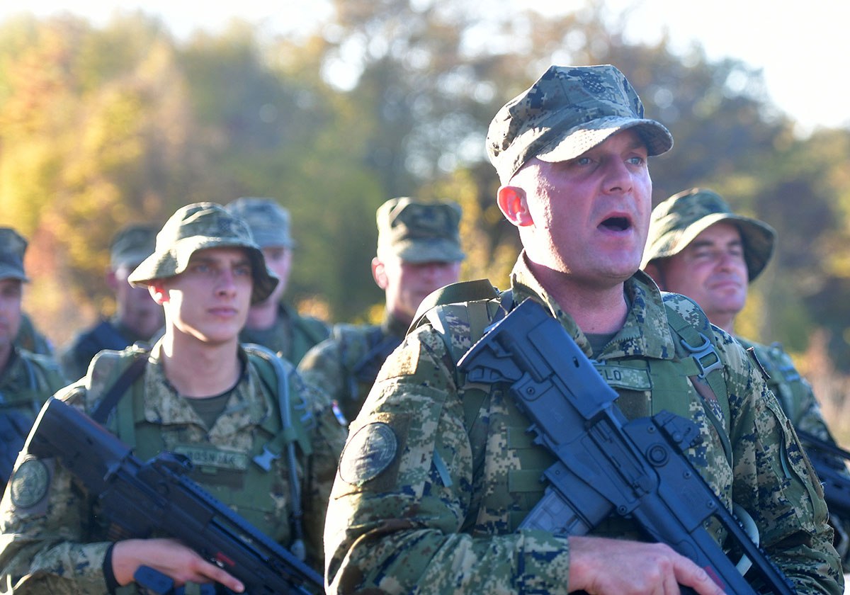 https://www.morh.hr/wp-content/gallery/novo-poglavlje-hv-a-nosi-poruku-buducnost-pripada-hrabrima/hodnja_zss_27102019_38.jpg