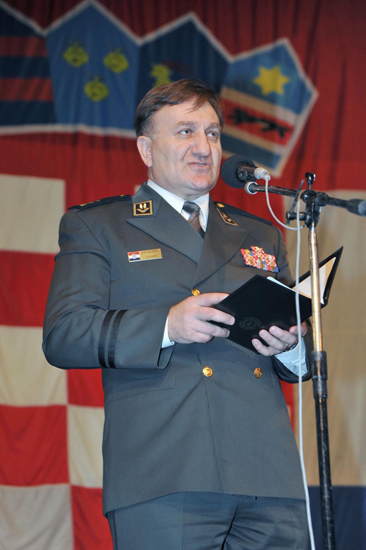 https://www.morh.hr/wp-content/gallery/obiljeavanja-5-godinjice-gmtbr-ukninu/knjin_06042012_09.jpg
