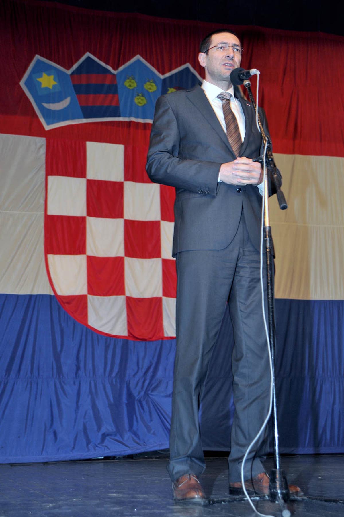 https://www.morh.hr/wp-content/gallery/obiljeavanja-5-godinjice-gmtbr-ukninu/knjin_06042012_11.jpg