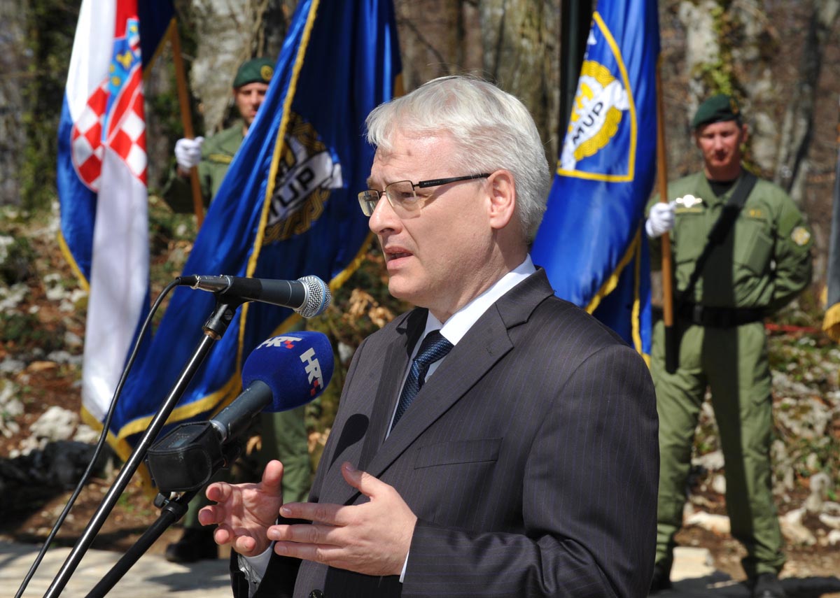 https://www.morh.hr/wp-content/gallery/obiljeena-21-obljetnica-akcije-plitvice-i-pogibije-redarstvenika-josipa-jovia-31032012/josip-jovic_31032012_22.jpg