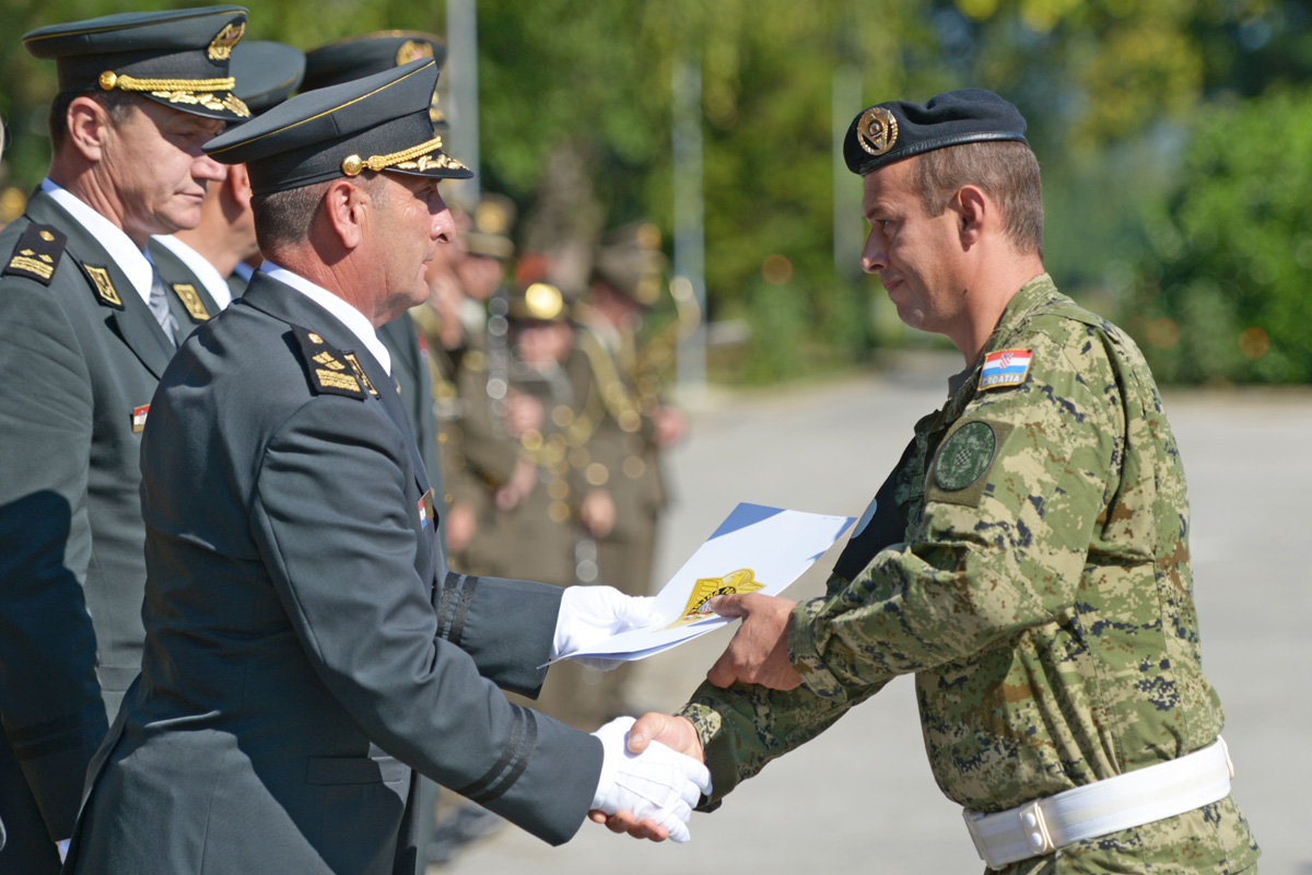 https://www.morh.hr/wp-content/gallery/obiljezavanje-25-obljetnice-osnivanja-vojne-policije-os-rh/0022_160824_25_obljet_vp_osrh.jpg