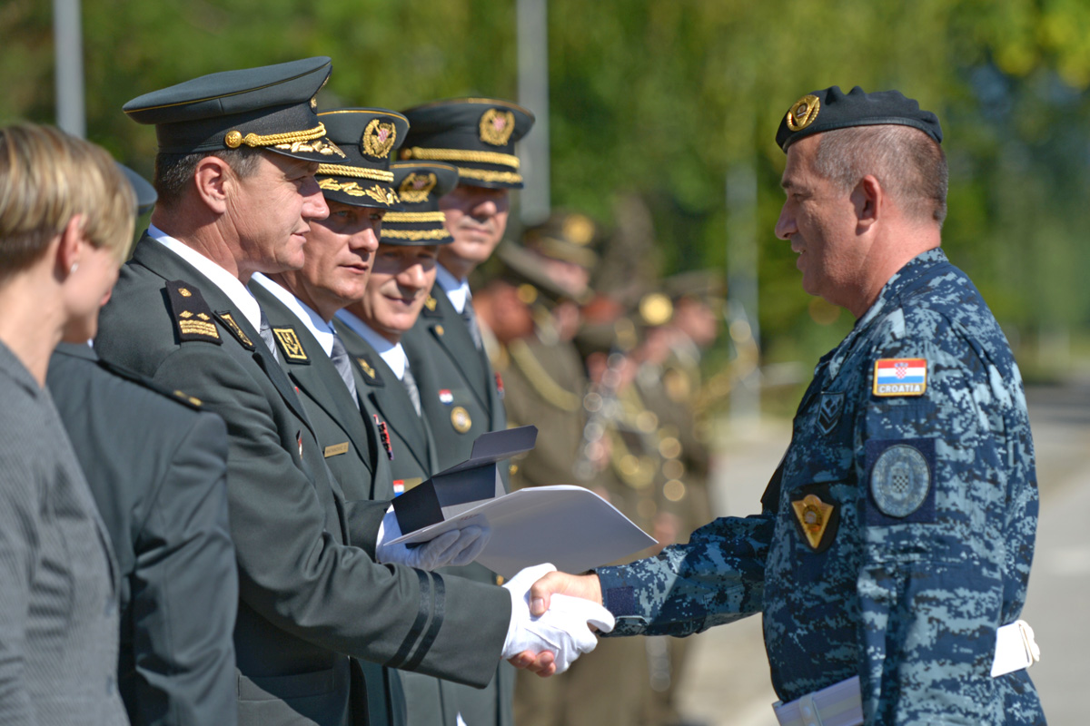 https://www.morh.hr/wp-content/gallery/obiljezavanje-25-obljetnice-osnivanja-vojne-policije-os-rh/0023_160824_25_obljet_vp_osrh.jpg