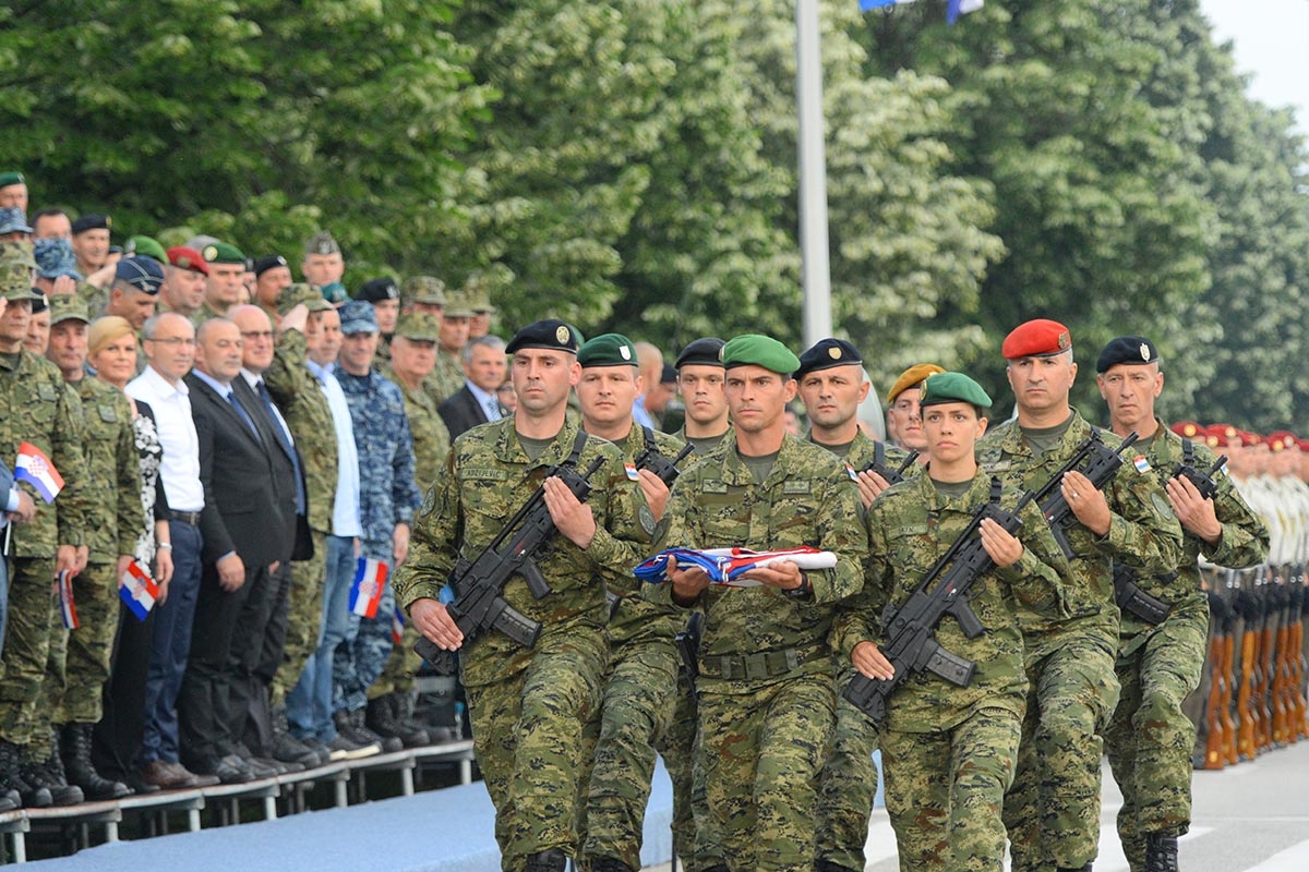 https://www.morh.hr/wp-content/gallery/obiljezavanje-dana-hrvatske-vojske-na-src-jarun/dan_osrh_27052018_27052018_25.jpg