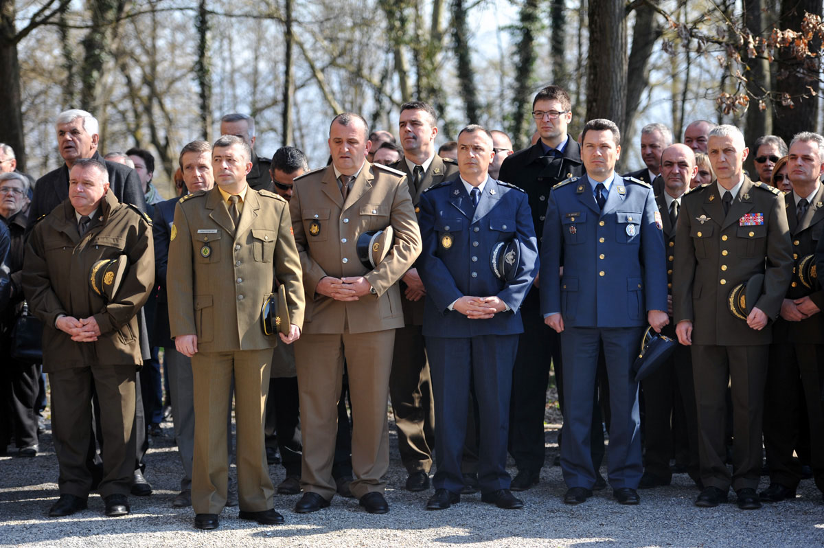 https://www.morh.hr/wp-content/gallery/obiljezen-blagdan-svetog-josipa-zastitnika-ratne-skole/ratna_skola_18032016_03.jpg