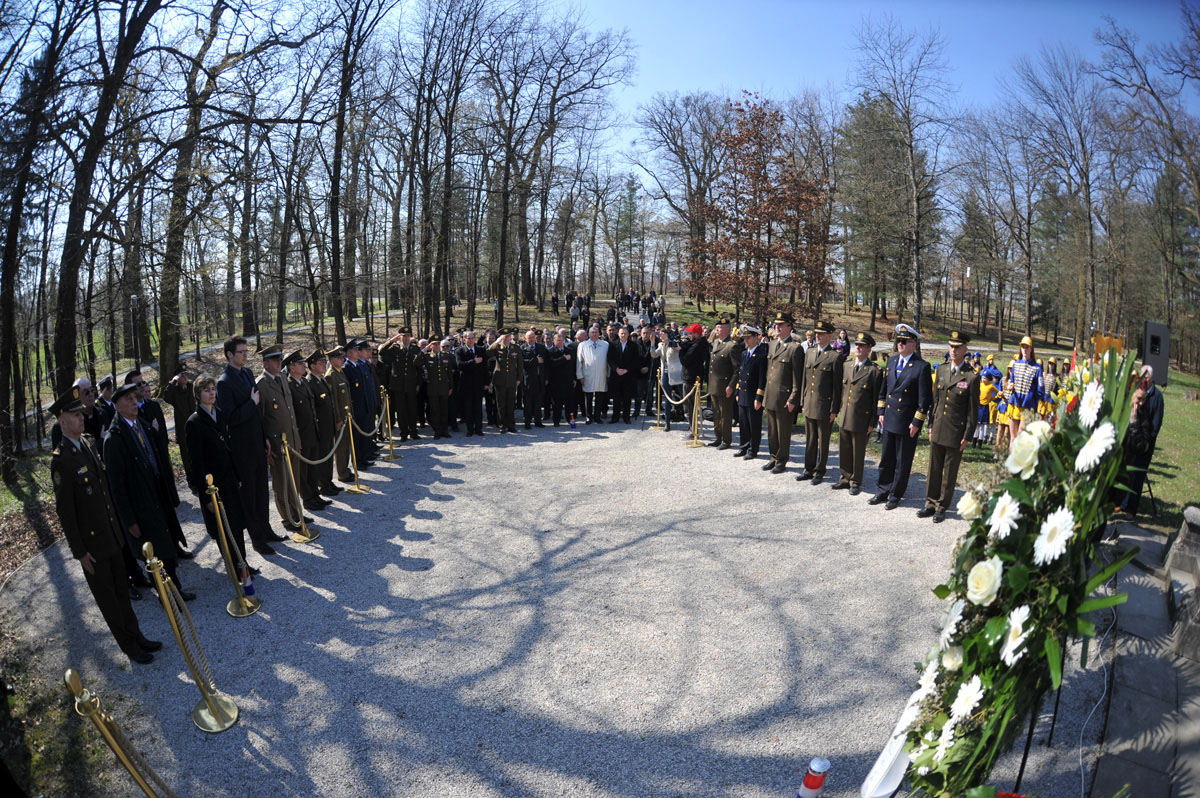 https://www.morh.hr/wp-content/gallery/obiljezen-blagdan-svetog-josipa-zastitnika-ratne-skole/ratna_skola_18032016_06.jpg