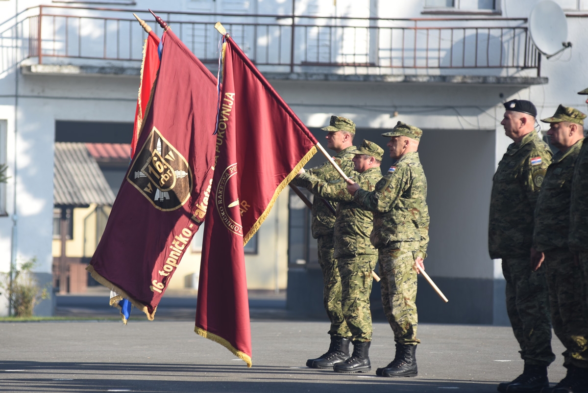 https://www.morh.hr/wp-content/gallery/obiljezen-dan-roda-topnistva-i-dan-topnicko-raketne-pukovnije/dan_roda_topnistva_dan_topnicko_raketne_pukovnije_041218_23.jpg