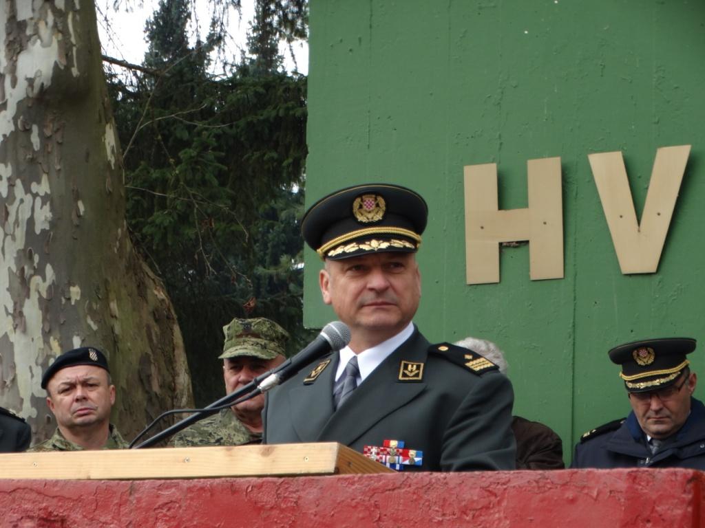 https://www.morh.hr/wp-content/gallery/obiljezen-dan-topnistva-u-vojarni-bilogora-u-bjelovaru/_4.jpg