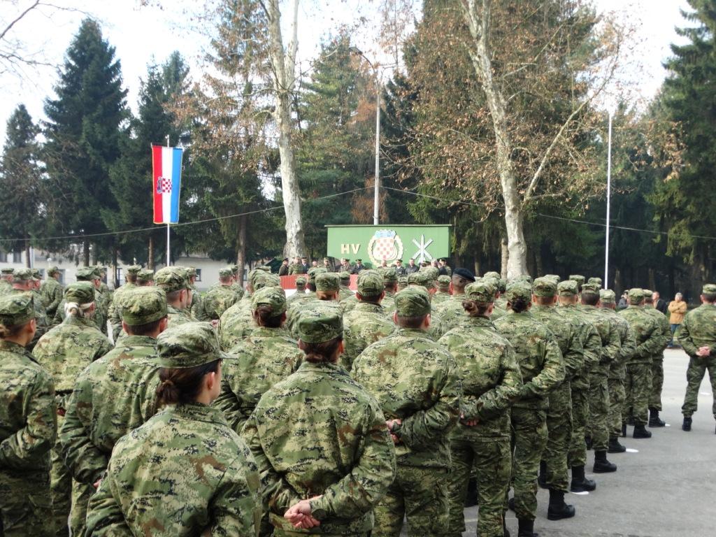 https://www.morh.hr/wp-content/gallery/obiljezen-dan-topnistva-u-vojarni-bilogora-u-bjelovaru/_5.jpg