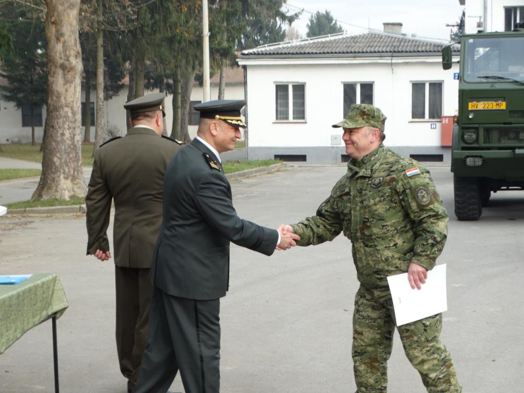 https://www.morh.hr/wp-content/gallery/obiljezen-dan-topnistva-u-vojarni-bilogora-u-bjelovaru/_7.jpg