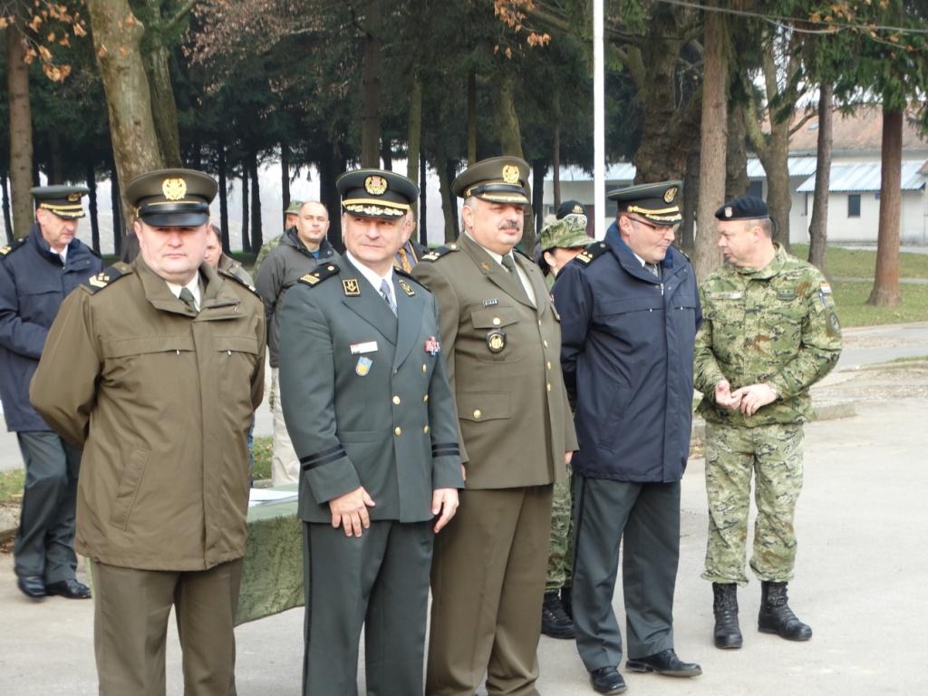 https://www.morh.hr/wp-content/gallery/obiljezen-dan-topnistva-u-vojarni-bilogora-u-bjelovaru/_8.jpg