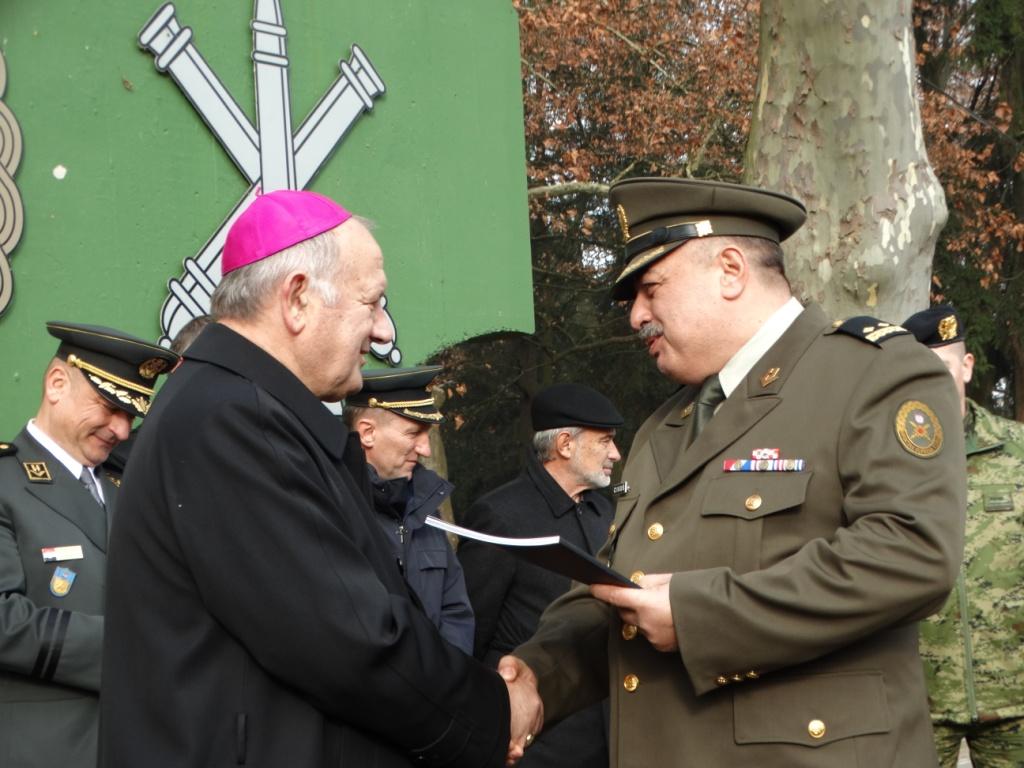 https://www.morh.hr/wp-content/gallery/obiljezen-dan-topnistva-u-vojarni-bilogora-u-bjelovaru/_9.jpg