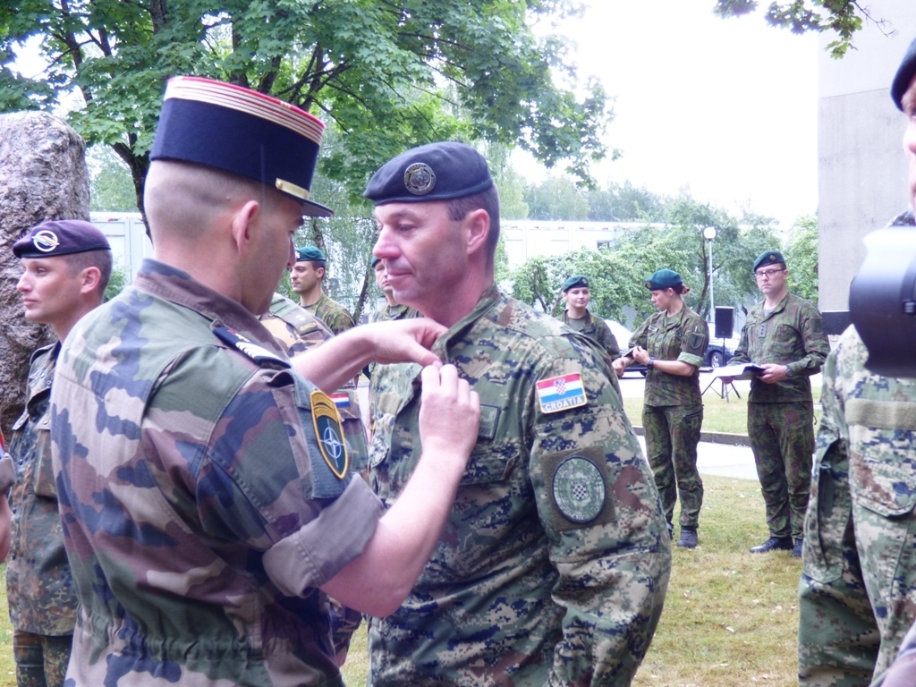 https://www.morh.hr/wp-content/gallery/obiljezen-zavrsetak-sudjelovanja-u-nato-aktivnosti-efp-u-litvi/25062018-dodjela-medalja-3.jpg