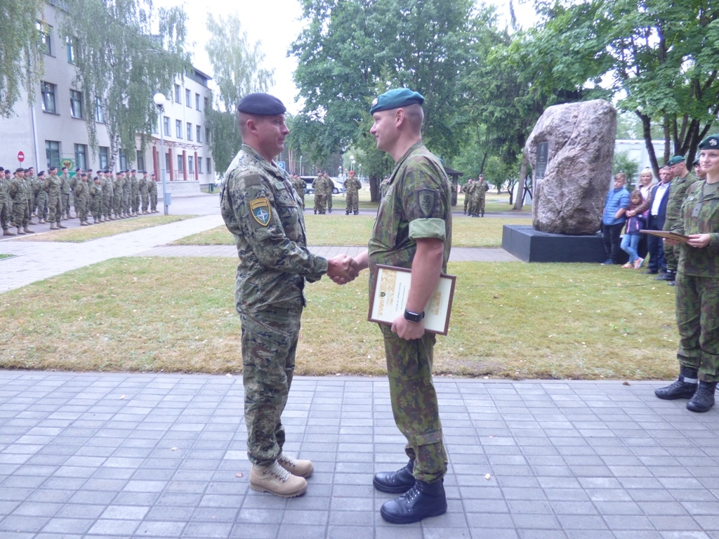 https://www.morh.hr/wp-content/gallery/obiljezen-zavrsetak-sudjelovanja-u-nato-aktivnosti-efp-u-litvi/25062018-dodjela-medalja-8.jpg
