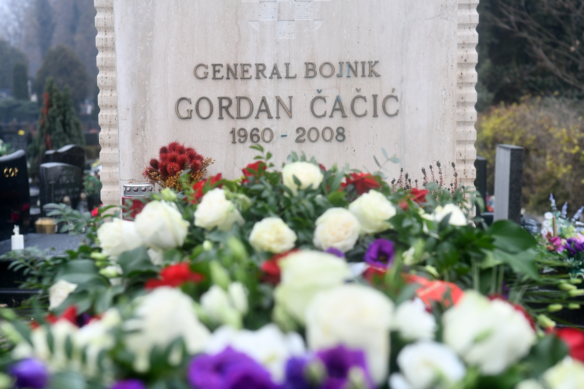 https://www.morh.hr/wp-content/gallery/obiljezena-10-godisnjica-smrti-general-bojnika-gordana-cacica/general-bojnik-gordan-cacic-201218_09.jpg