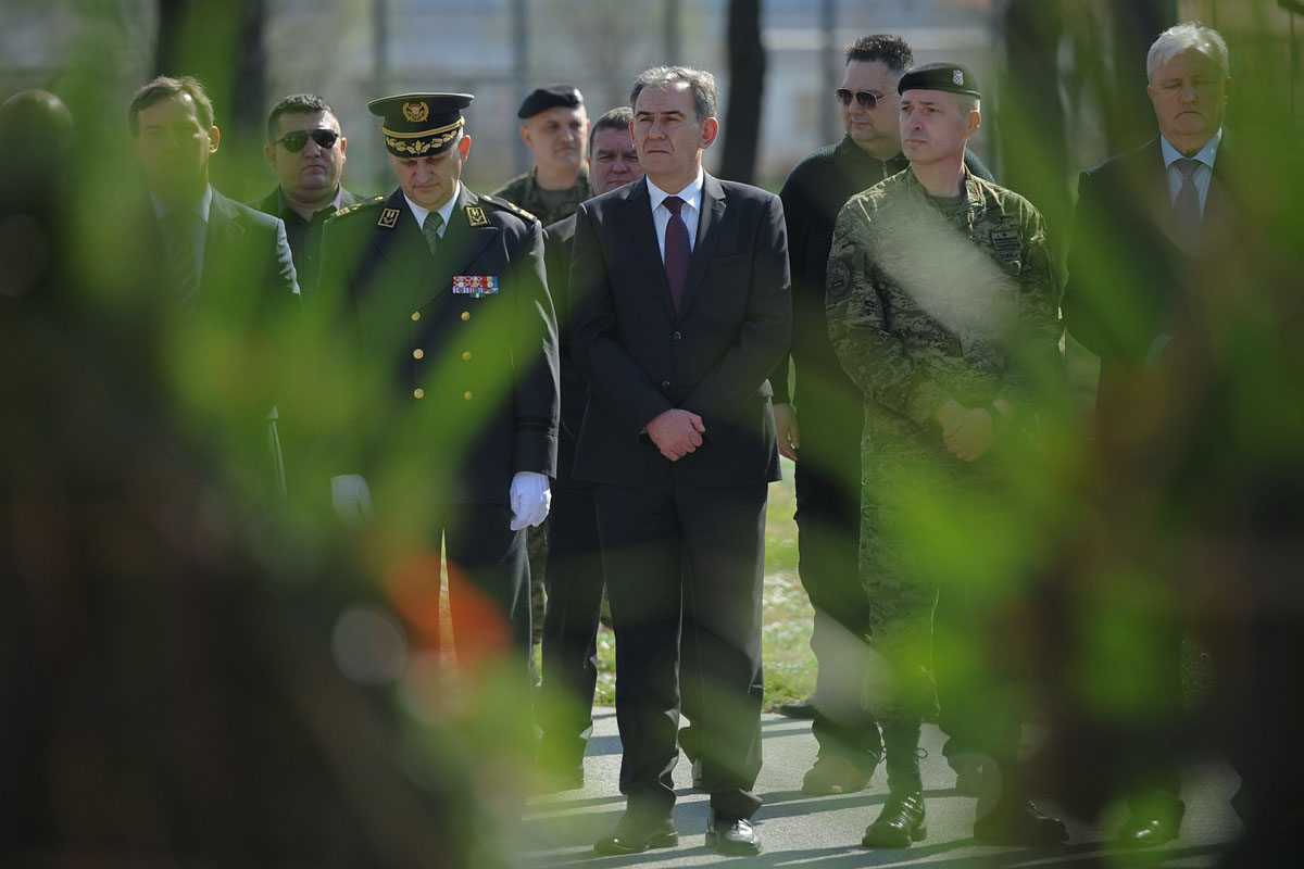 https://www.morh.hr/wp-content/gallery/obiljezena-10-obljetnica-gardijske-oklopno-mehanizirane-brigade-2/gombr_101720.jpg
