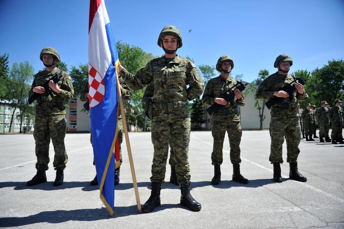 https://www.morh.hr/wp-content/gallery/obiljezena-13-obljetnica-zapovjednistva-za-potporu-os-rh/zzp_07052015_05.jpg