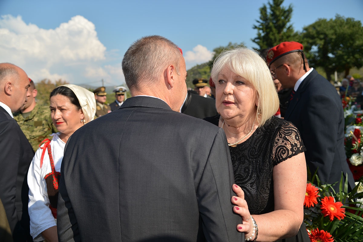 https://www.morh.hr/wp-content/gallery/obiljezena-23-obljetnica-pogibije-andrije-matijasa-pauka/jkp_7485.jpg
