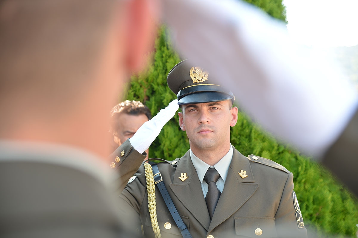 https://www.morh.hr/wp-content/gallery/obiljezena-23-obljetnica-pogibije-andrije-matijasa-pauka/jkp_7606.jpg