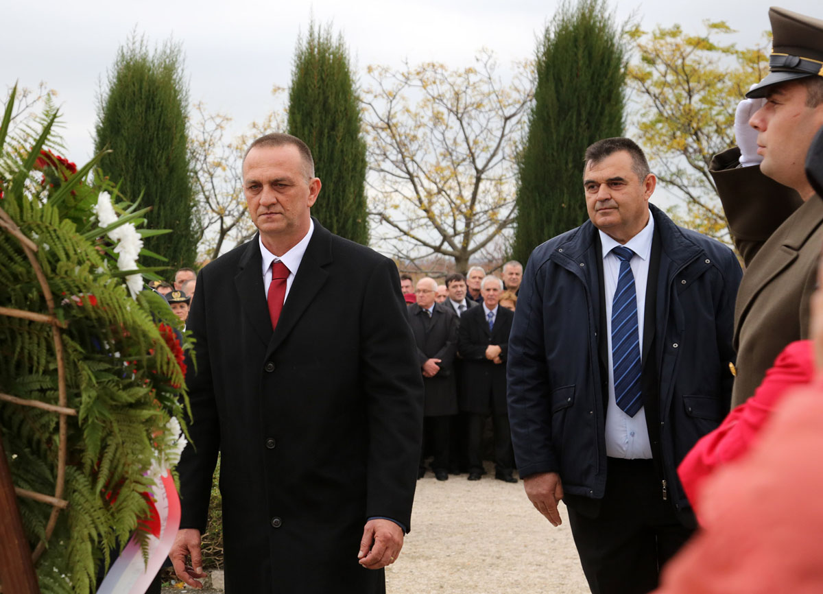 https://www.morh.hr/wp-content/gallery/obiljezena-25-obljetnica-stradanja-skabrnje-u-domovinskom-ratu/en5b2894.jpg
