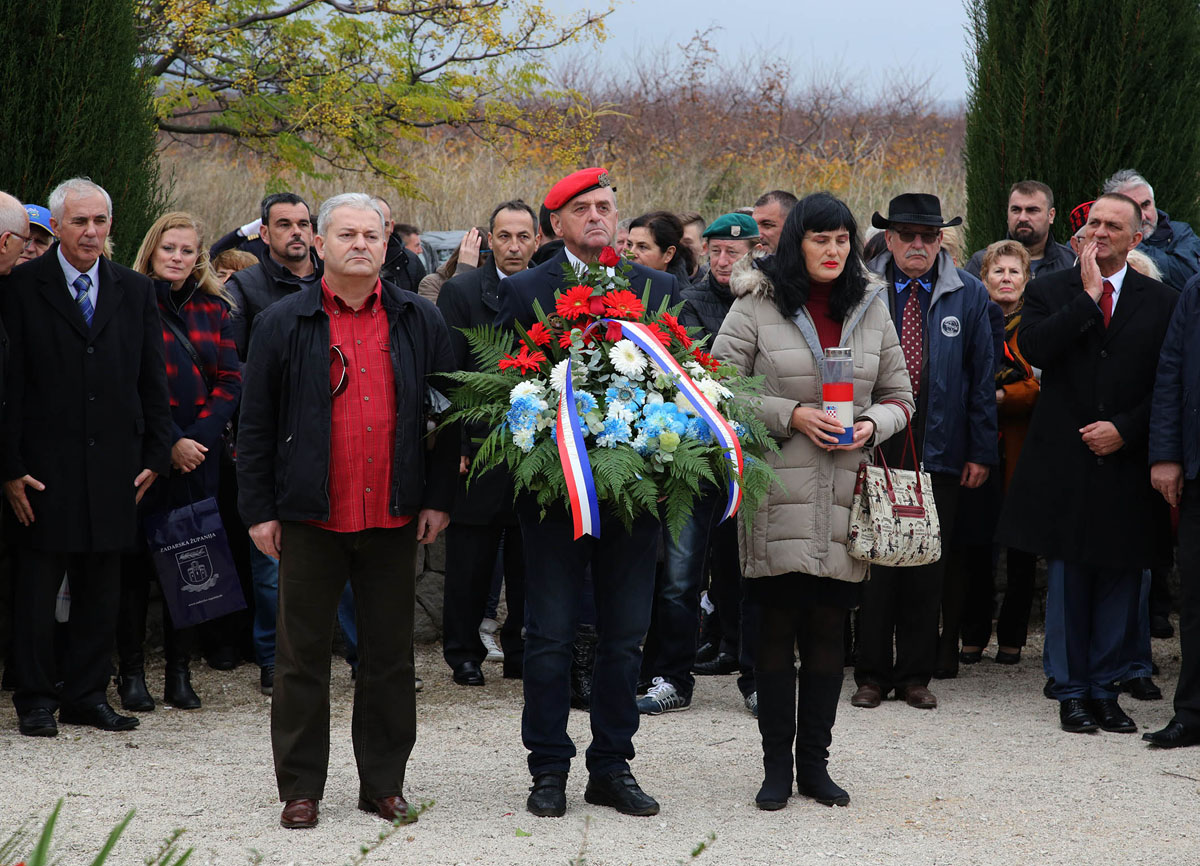 https://www.morh.hr/wp-content/gallery/obiljezena-25-obljetnica-stradanja-skabrnje-u-domovinskom-ratu/en5b3006.jpg