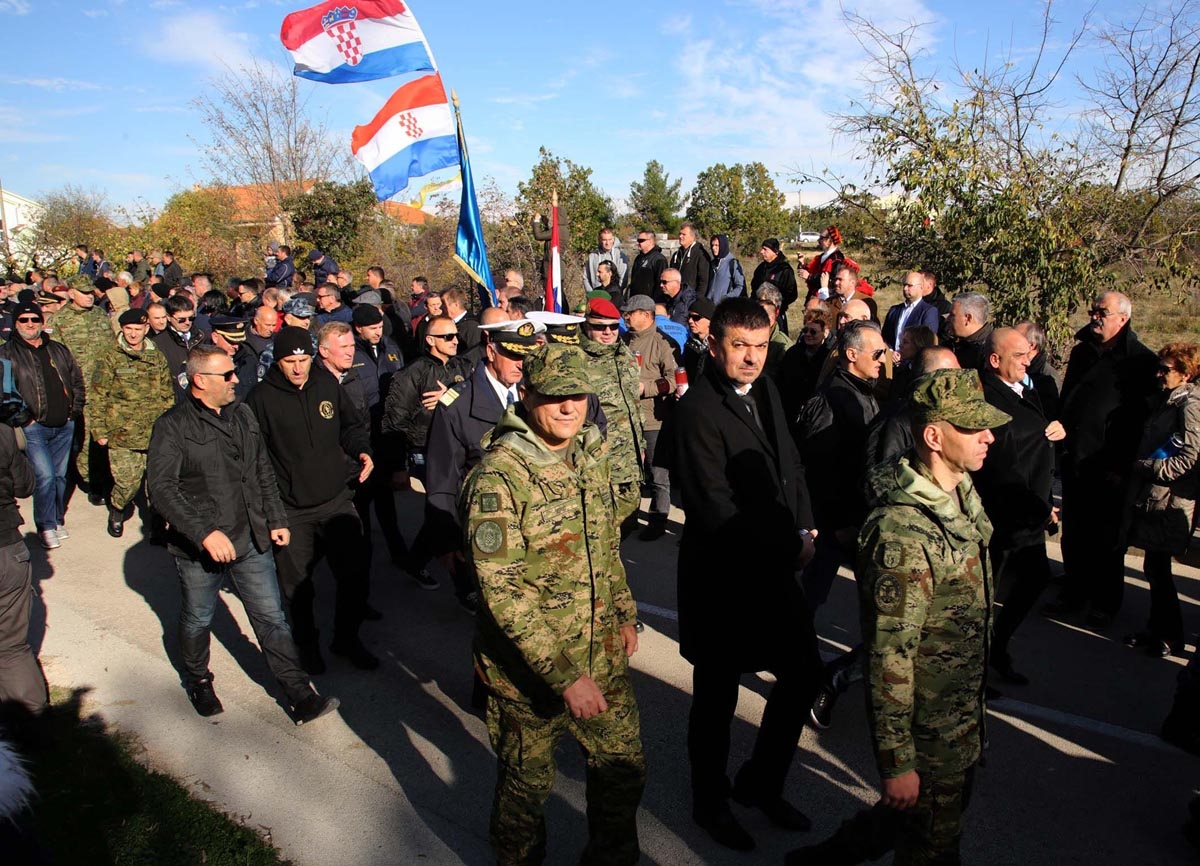 https://www.morh.hr/wp-content/gallery/obiljezena-26-obljetnica-stradanja-skabrnje-u-domovinskom-ratu/skrabnja_181117_05.jpg