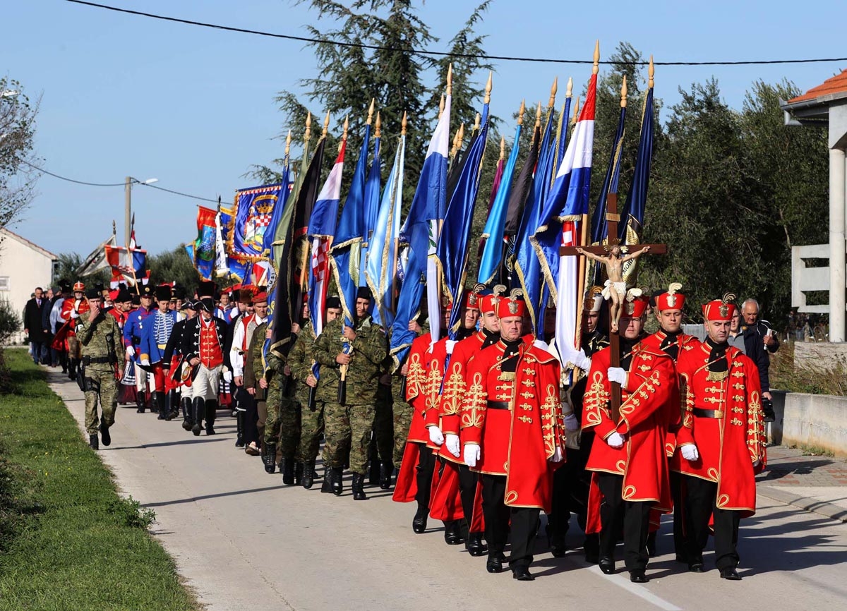 https://www.morh.hr/wp-content/gallery/obiljezena-26-obljetnica-stradanja-skabrnje-u-domovinskom-ratu/skrabnja_181117_10.jpg