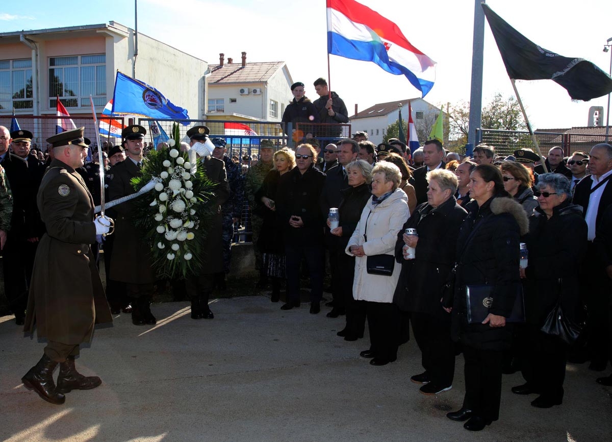 https://www.morh.hr/wp-content/gallery/obiljezena-26-obljetnica-stradanja-skabrnje-u-domovinskom-ratu/skrabnja_181117_14.jpg