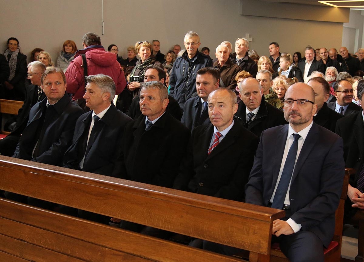 https://www.morh.hr/wp-content/gallery/obiljezena-26-obljetnica-stradanja-skabrnje-u-domovinskom-ratu/skrabnja_181117_20.jpg