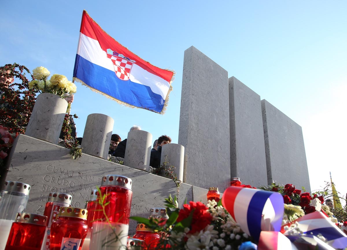 https://www.morh.hr/wp-content/gallery/obiljezena-26-obljetnica-stradanja-skabrnje-u-domovinskom-ratu/skrabnja_181117_30.jpg