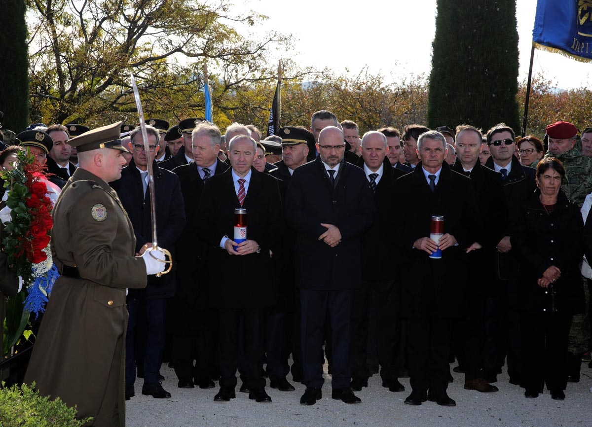 https://www.morh.hr/wp-content/gallery/obiljezena-26-obljetnica-stradanja-skabrnje-u-domovinskom-ratu/skrabnja_181117_33.jpg