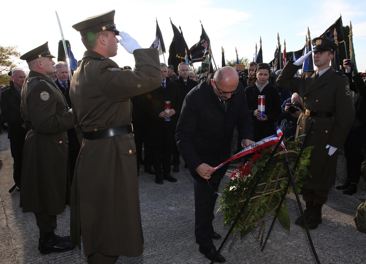 https://www.morh.hr/wp-content/gallery/obiljezena-26-obljetnica-stradanja-skabrnje-u-domovinskom-ratu/skrabnja_181117_35.jpg