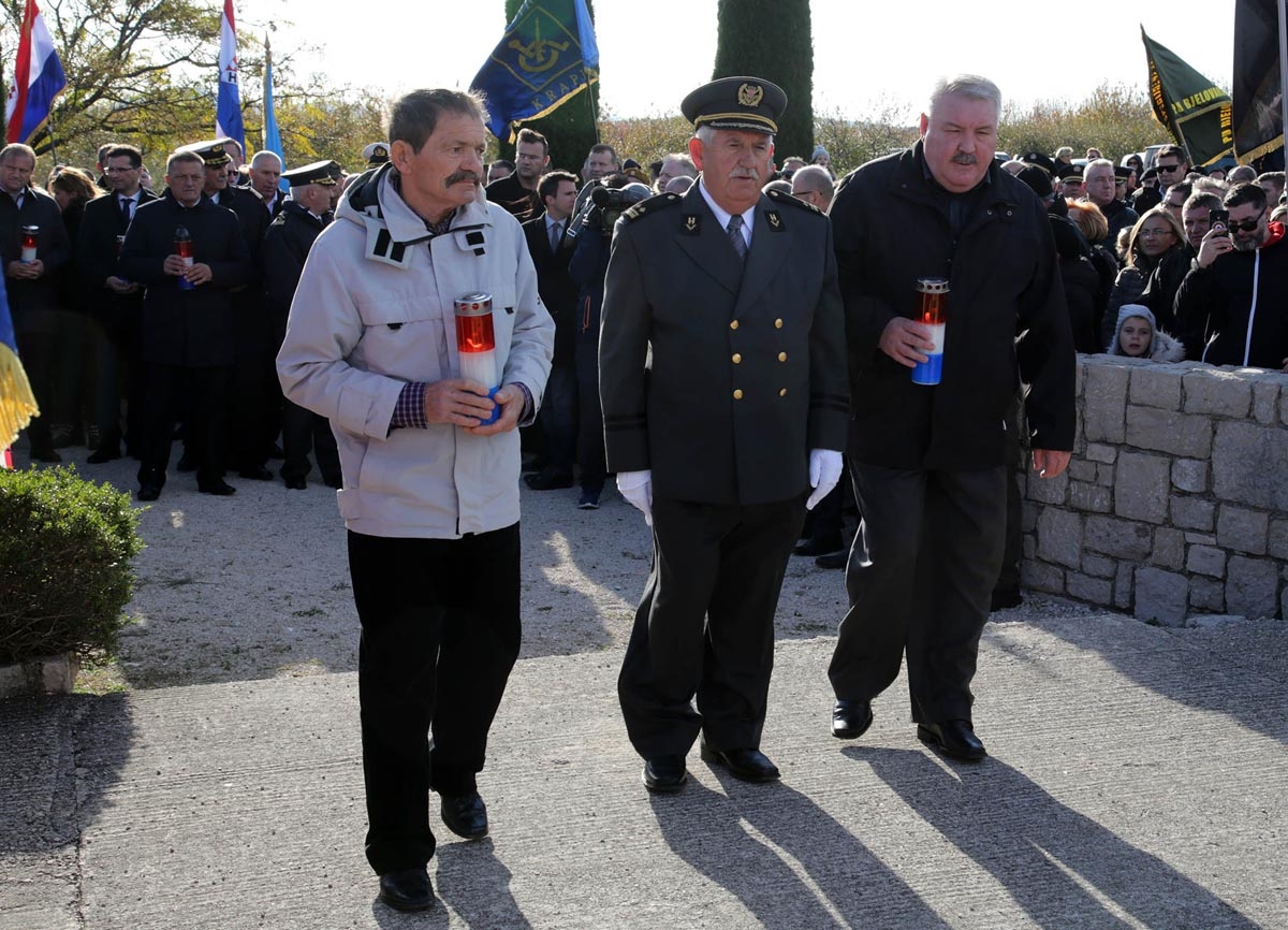 https://www.morh.hr/wp-content/gallery/obiljezena-26-obljetnica-stradanja-skabrnje-u-domovinskom-ratu/skrabnja_181117_38.jpg