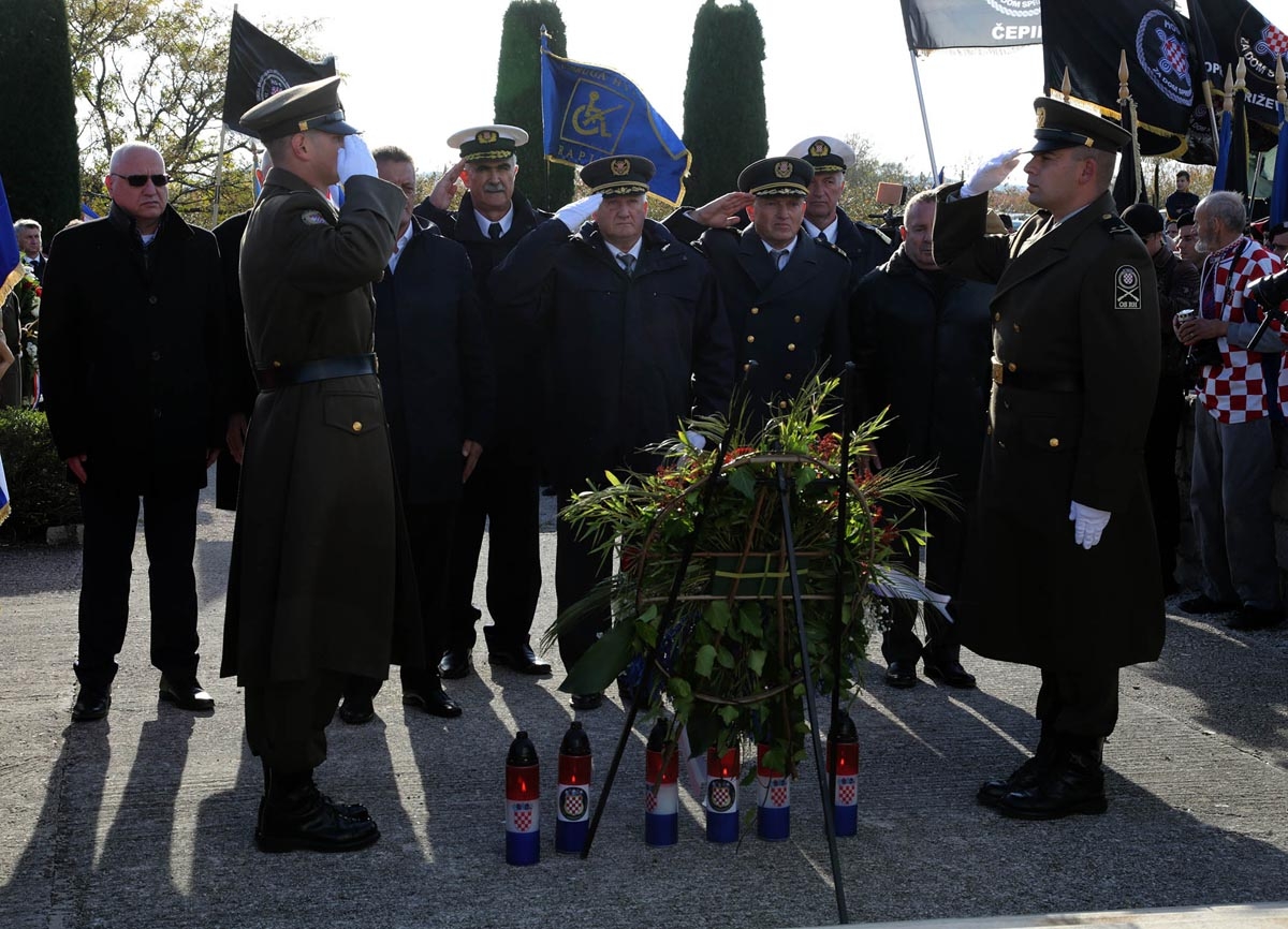https://www.morh.hr/wp-content/gallery/obiljezena-26-obljetnica-stradanja-skabrnje-u-domovinskom-ratu/skrabnja_181117_39.jpg