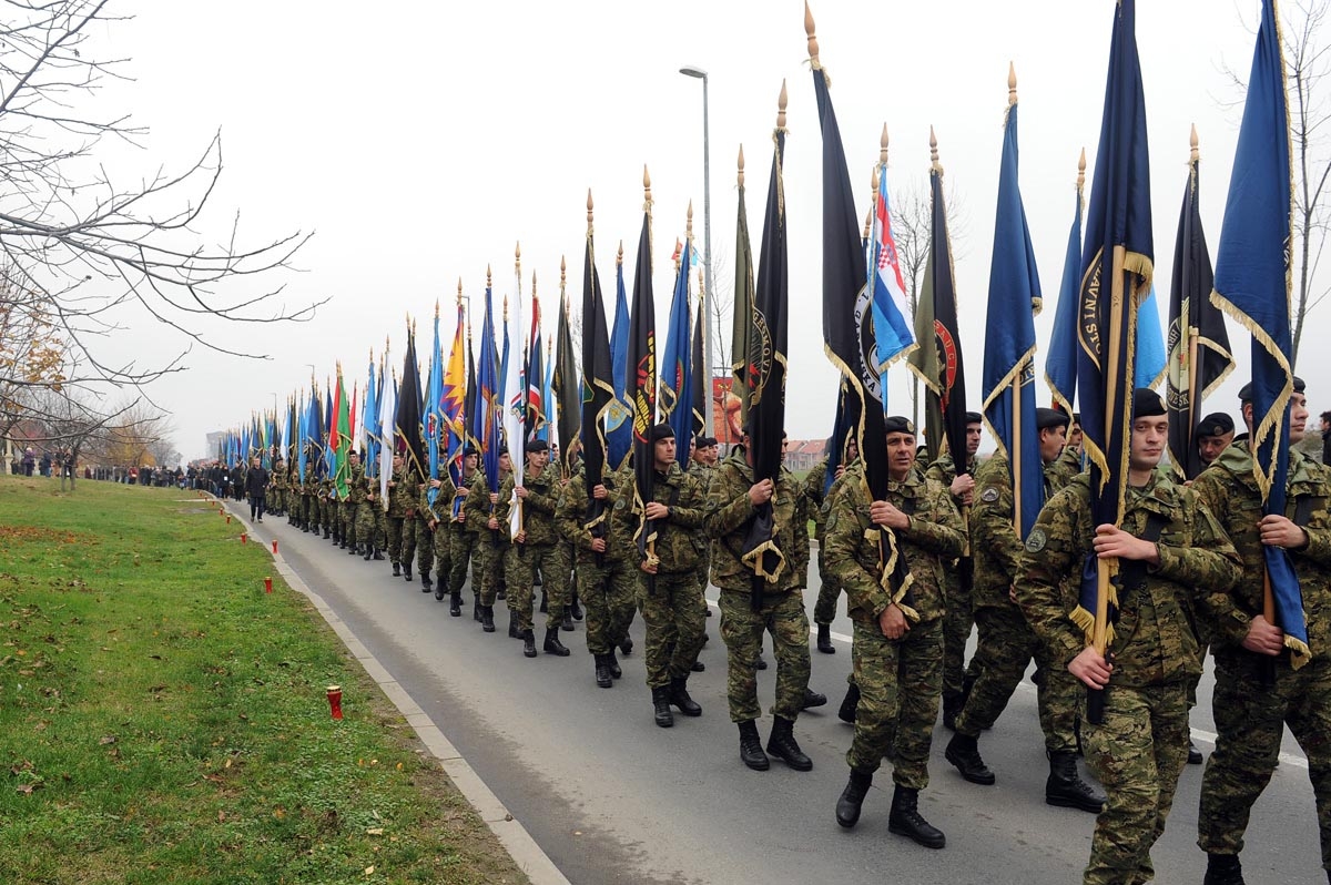 https://www.morh.hr/wp-content/gallery/obiljezena-26-obljetnica-stradanja-vukovara-grada-heroja/vukovar_181117_17.jpg