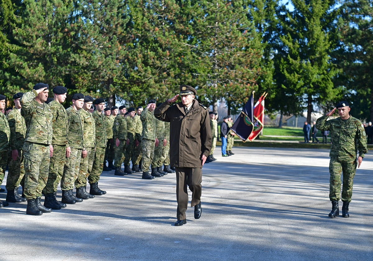 https://www.morh.hr/wp-content/gallery/obiljezena-27-obljetnica-9-gardijske-brigade-i-bojne-vukovi/obljetnica_vukova_08112019_25.jpg